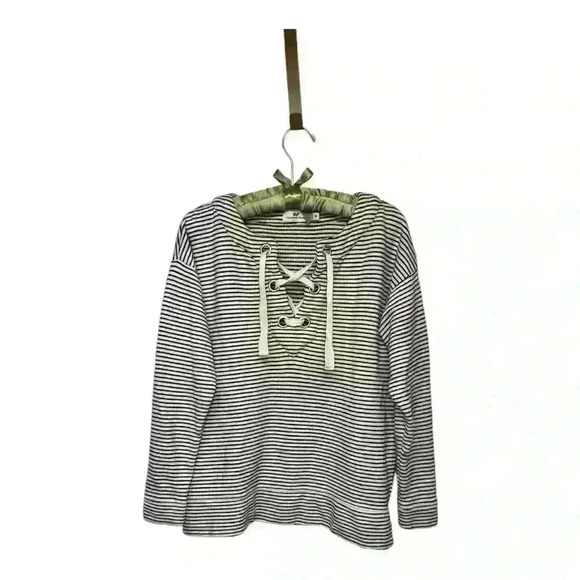 Vineyard Vines Lace Up Pullover with Gold Detail, XS - Picture 5 of 10